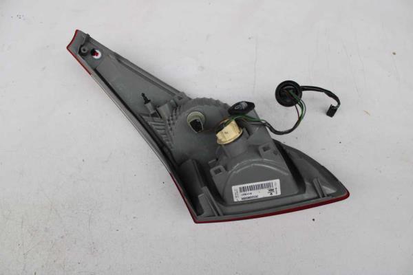 FEU ARRIERE DROIT RENAULT EXTERIEUR - Vue 2